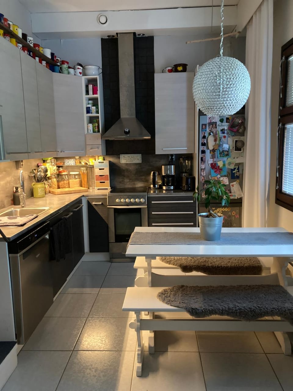 Kitchen or kitchenette, Food, minibar