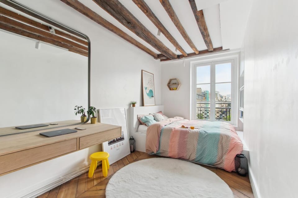Bed, TV and multimedia, Photo of the whole room, Bedroom, towels