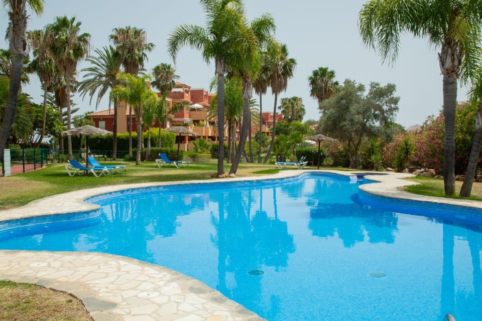 Pool view, Swimming pool
