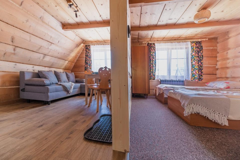 Bed, Living room, Photo of the whole room, Seating area, Bedroom