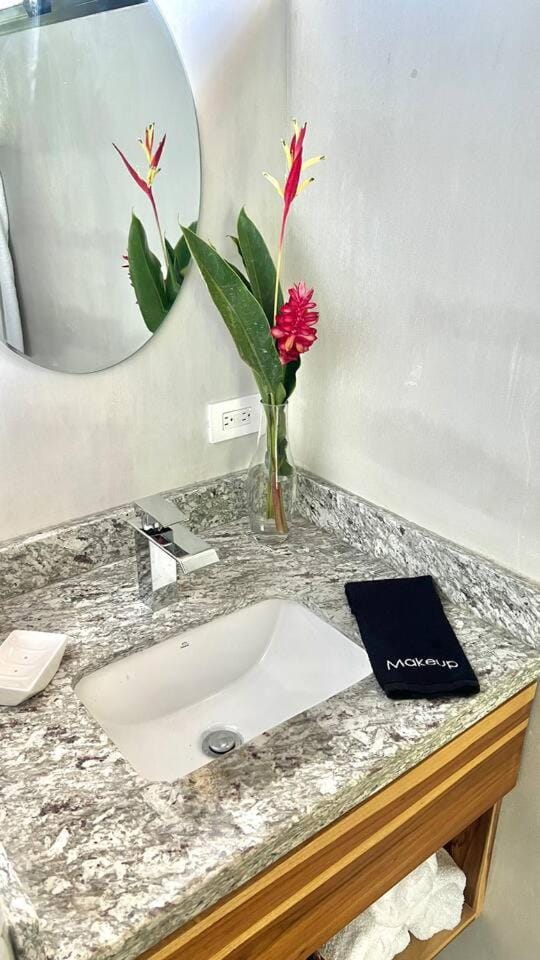 Bathroom, towels