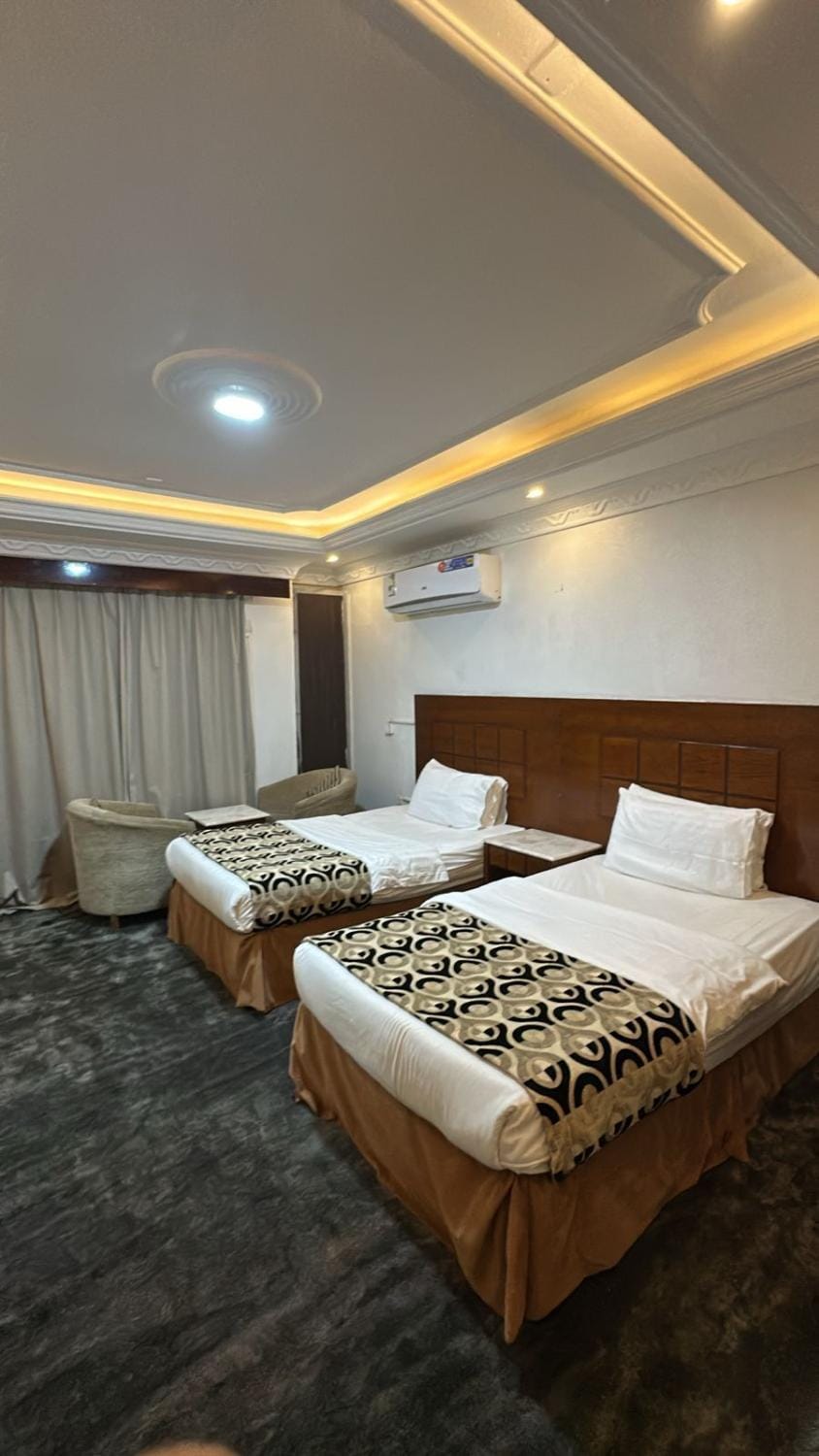 Bed, Photo of the whole room, Bedroom, air conditioner