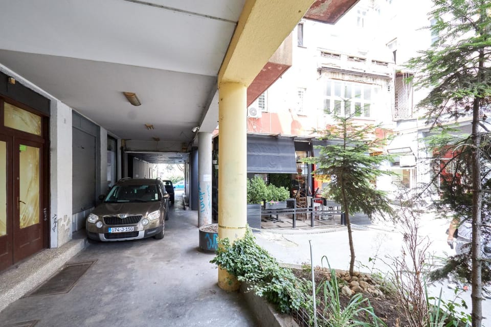 Property building, Neighbourhood, Street view