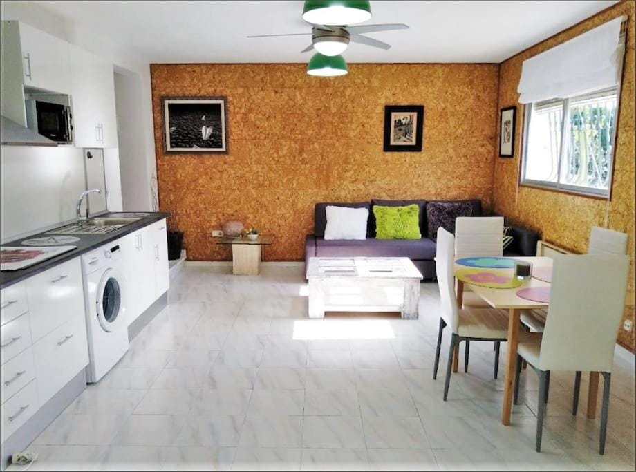 Apartamento para 4 personas, primera línea de mar. Peñismar II Apartment in Peniscola