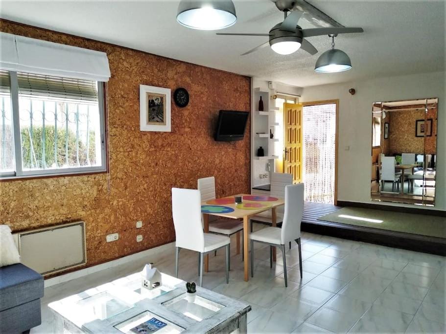 Apartamento para 4 personas, primera línea de mar. Peñismar II Apartment in Peniscola