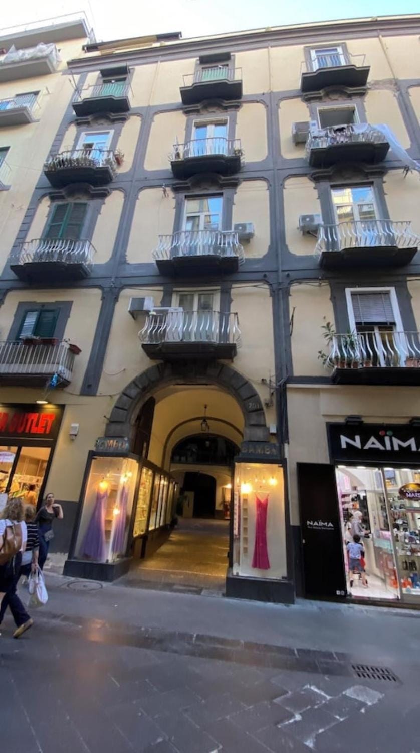 Dimora Chiaia Bed and Breakfast in Naples