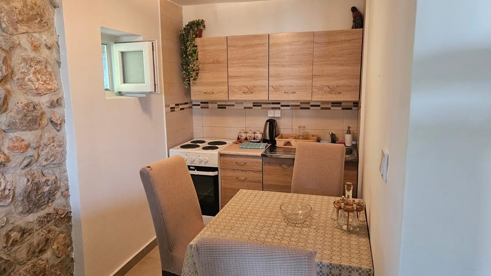 Apartment Cezar Apartment in Kotor Municipality