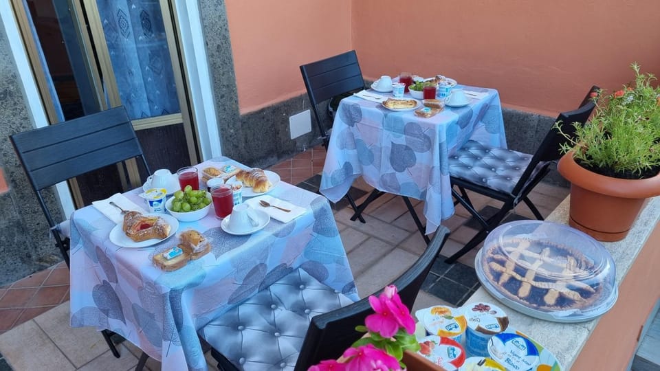 Patio, Balcony/Terrace, Breakfast, Italian breakfast