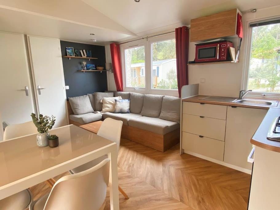 Living room, Dining area, minibar