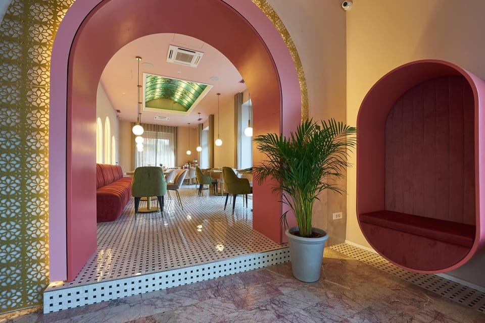Dining area, Breakfast