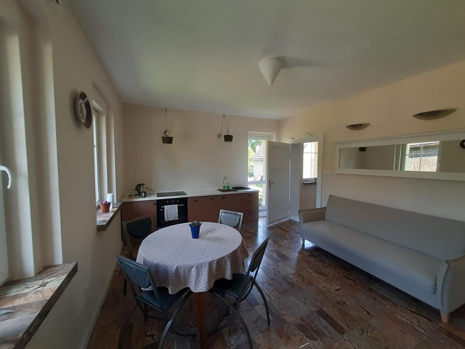 Kitchen or kitchenette, Living room, Dining area