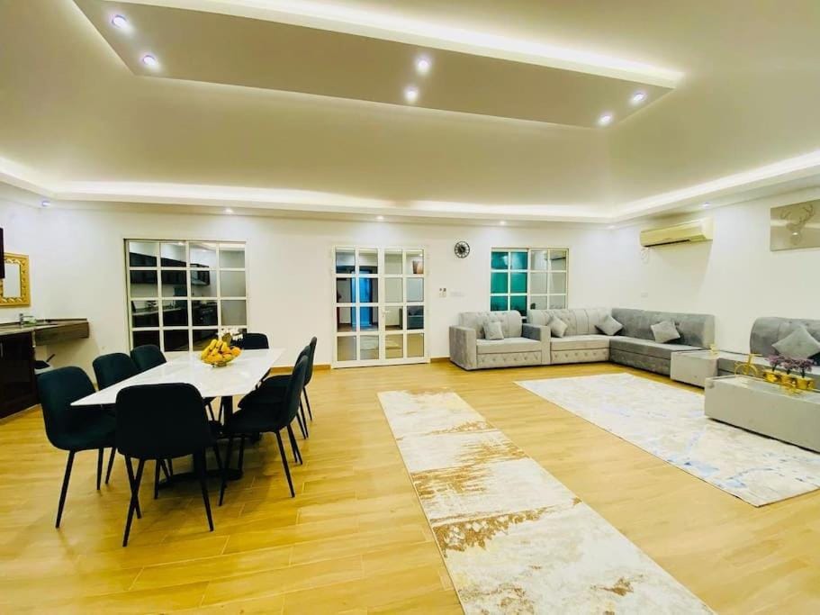 Luxury Farm 2 with Swimming Pool Villa in Abu Dhabi