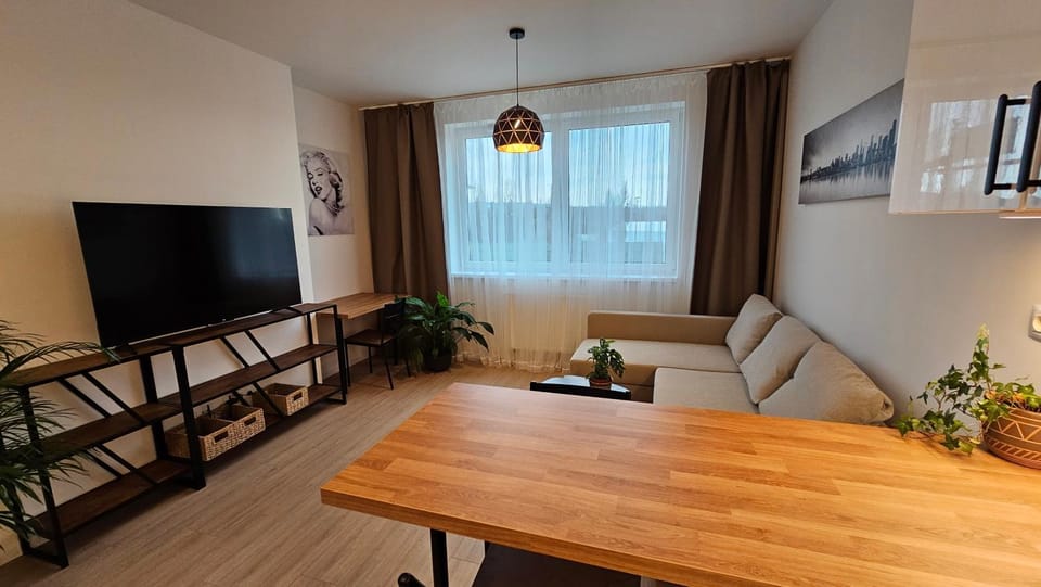 Communal lounge/ TV room, TV and multimedia, Living room, Seating area