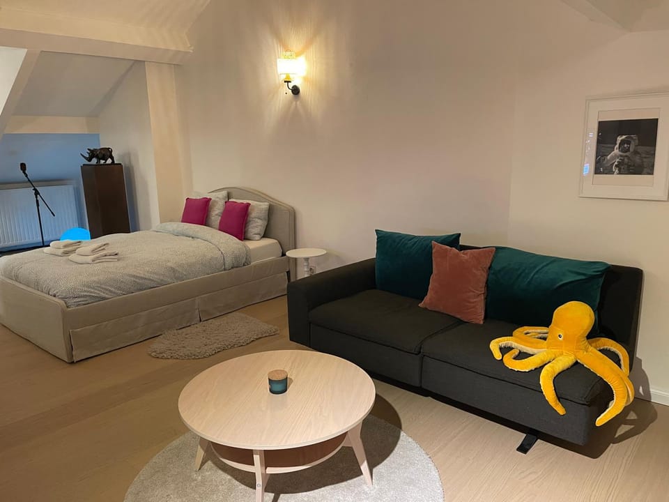 Living room, Bedroom