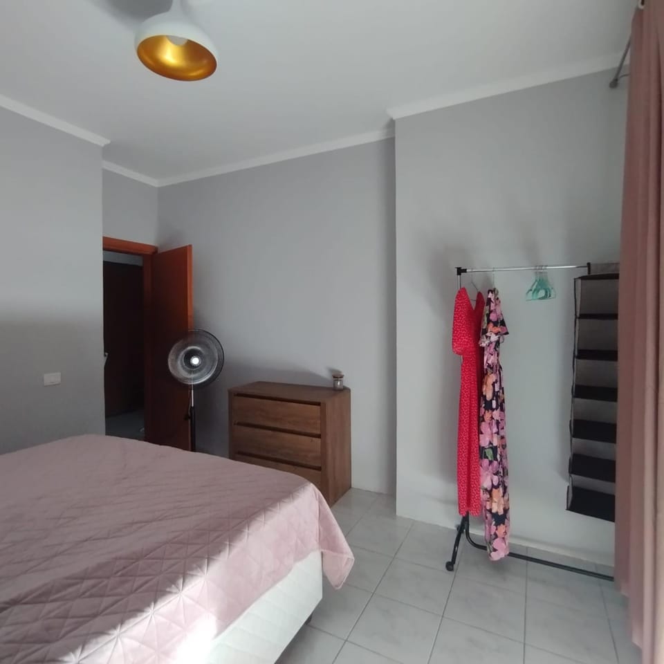 Bedroom, bunk bed