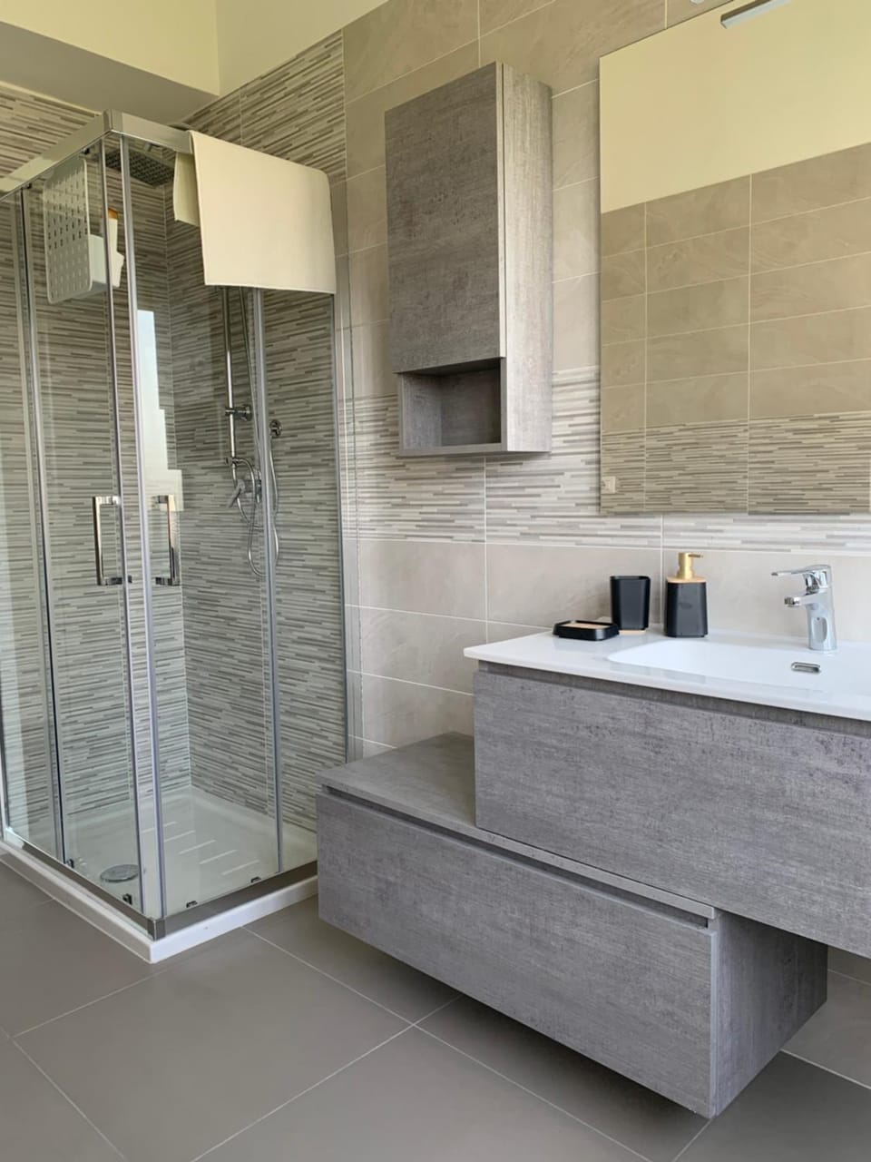 Shower, Bathroom
