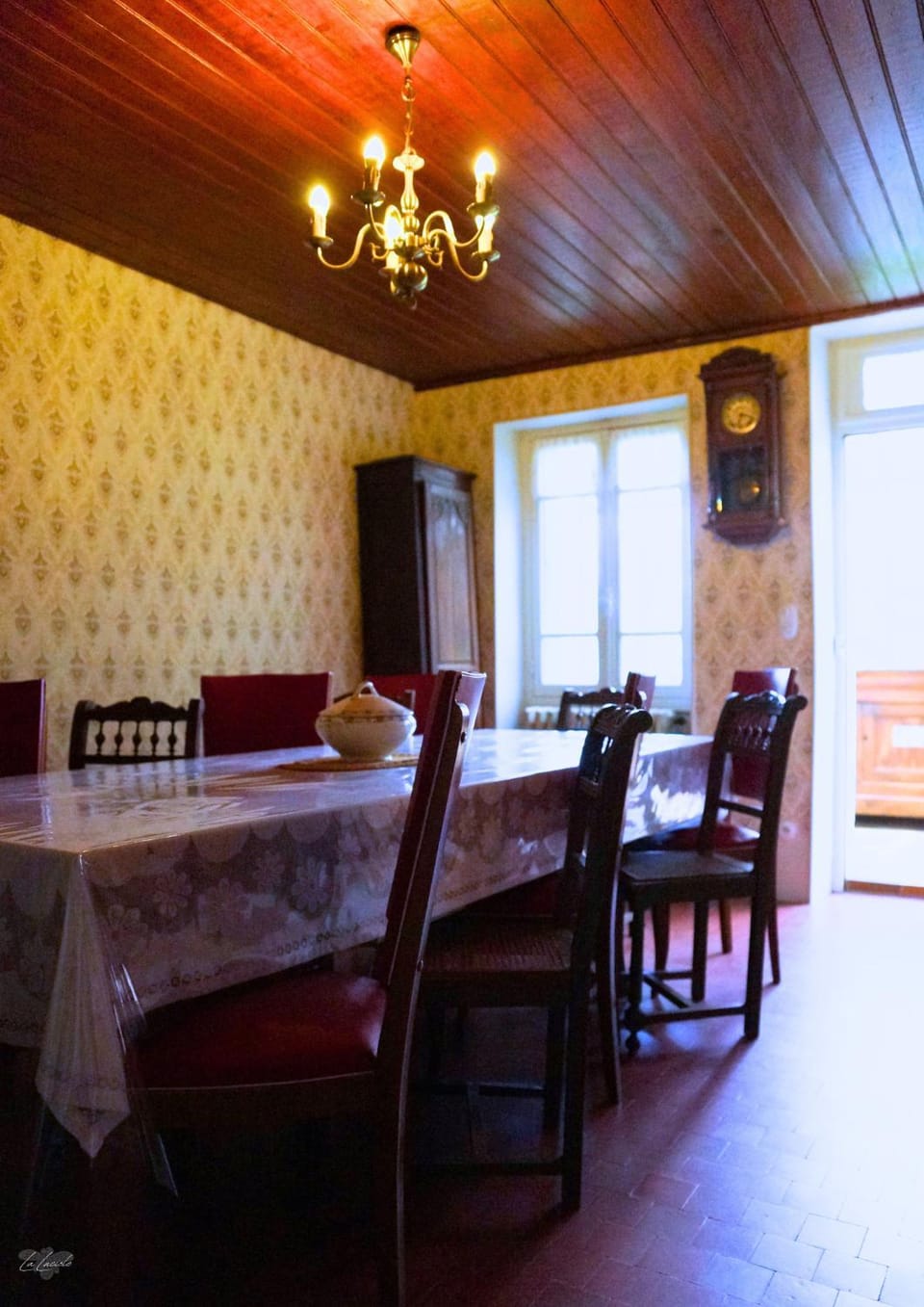 Night, Dining area, Meals