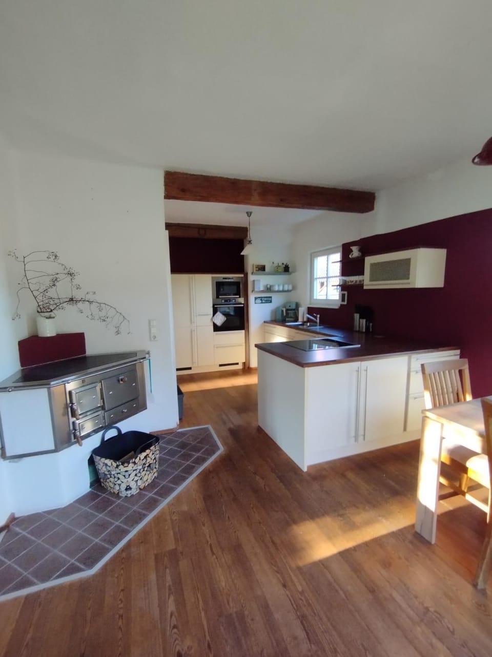 Kitchen or kitchenette, oven, stove