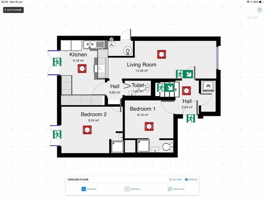 5 Bedroom 5 Bath sleeps 10 close Luton Airport M1 Apartment in England