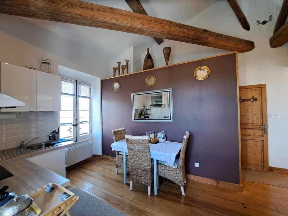 La Maison du Canal- vue Canal- L'ère du Temps Apartment in Occitanie