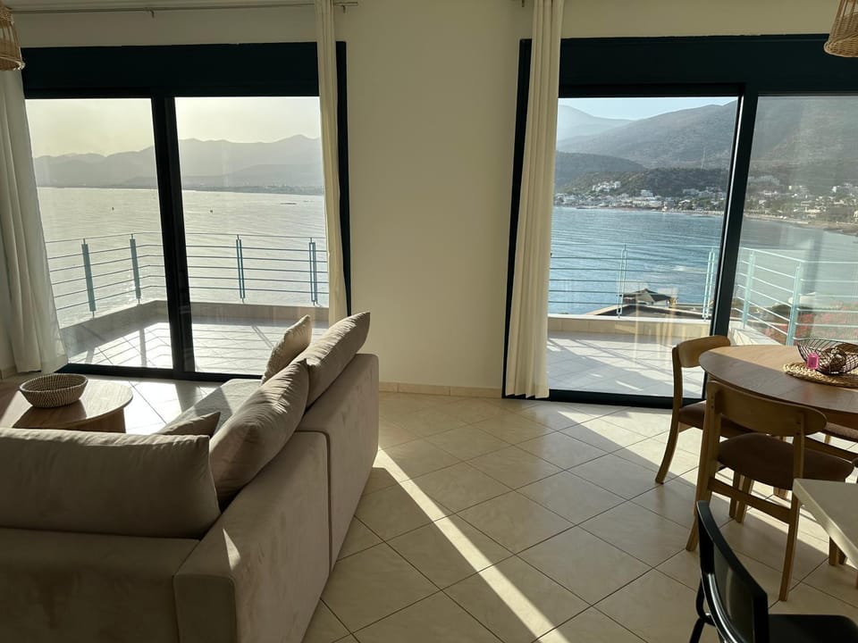 Frosini Seafront Loft Apartment in Stalida
