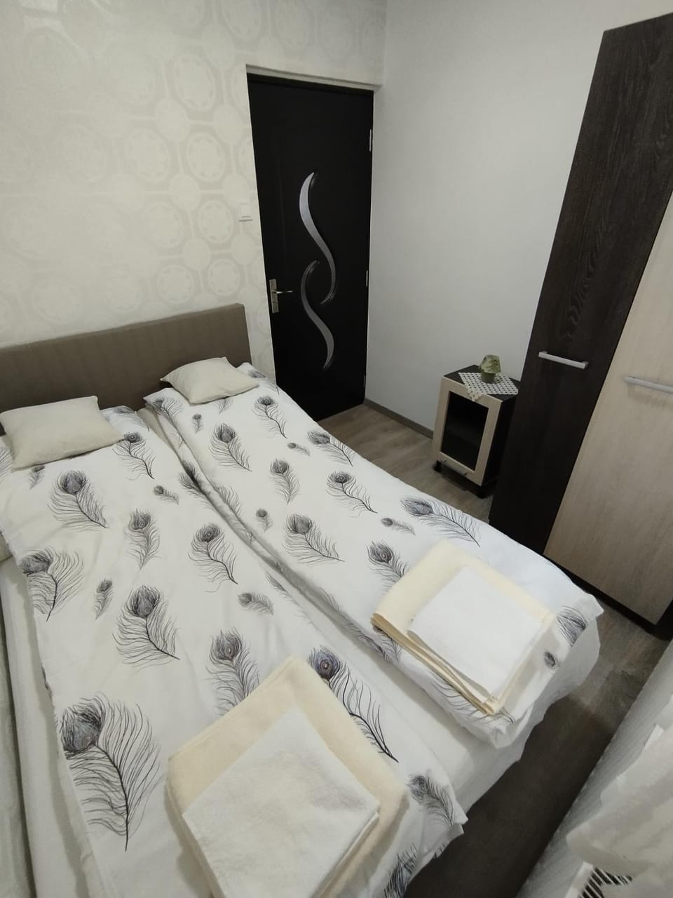 Bed, Photo of the whole room, Bedroom, towels, wardrobe