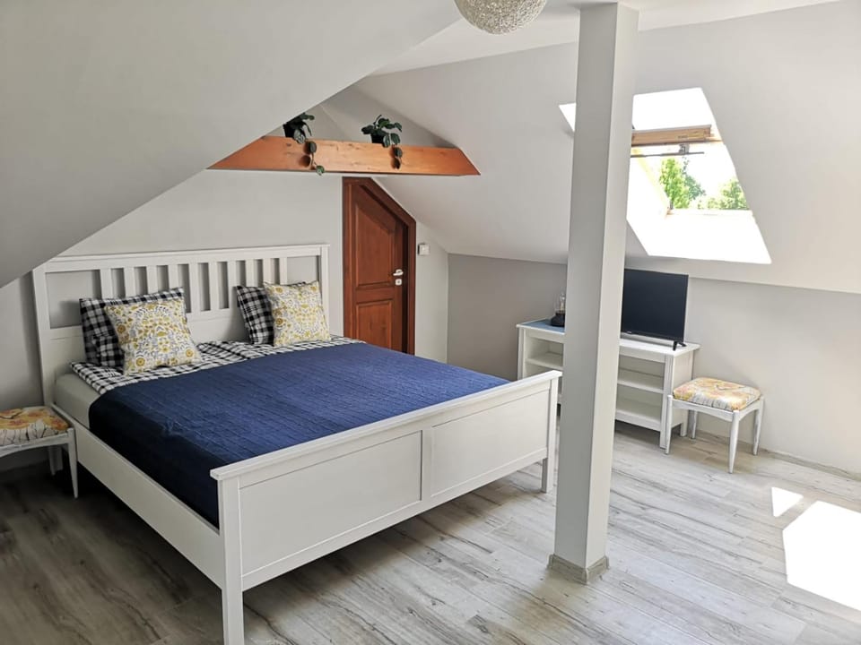Wodna Ostoja z pokojem zabaw nad jeziorem Apartment in Poland