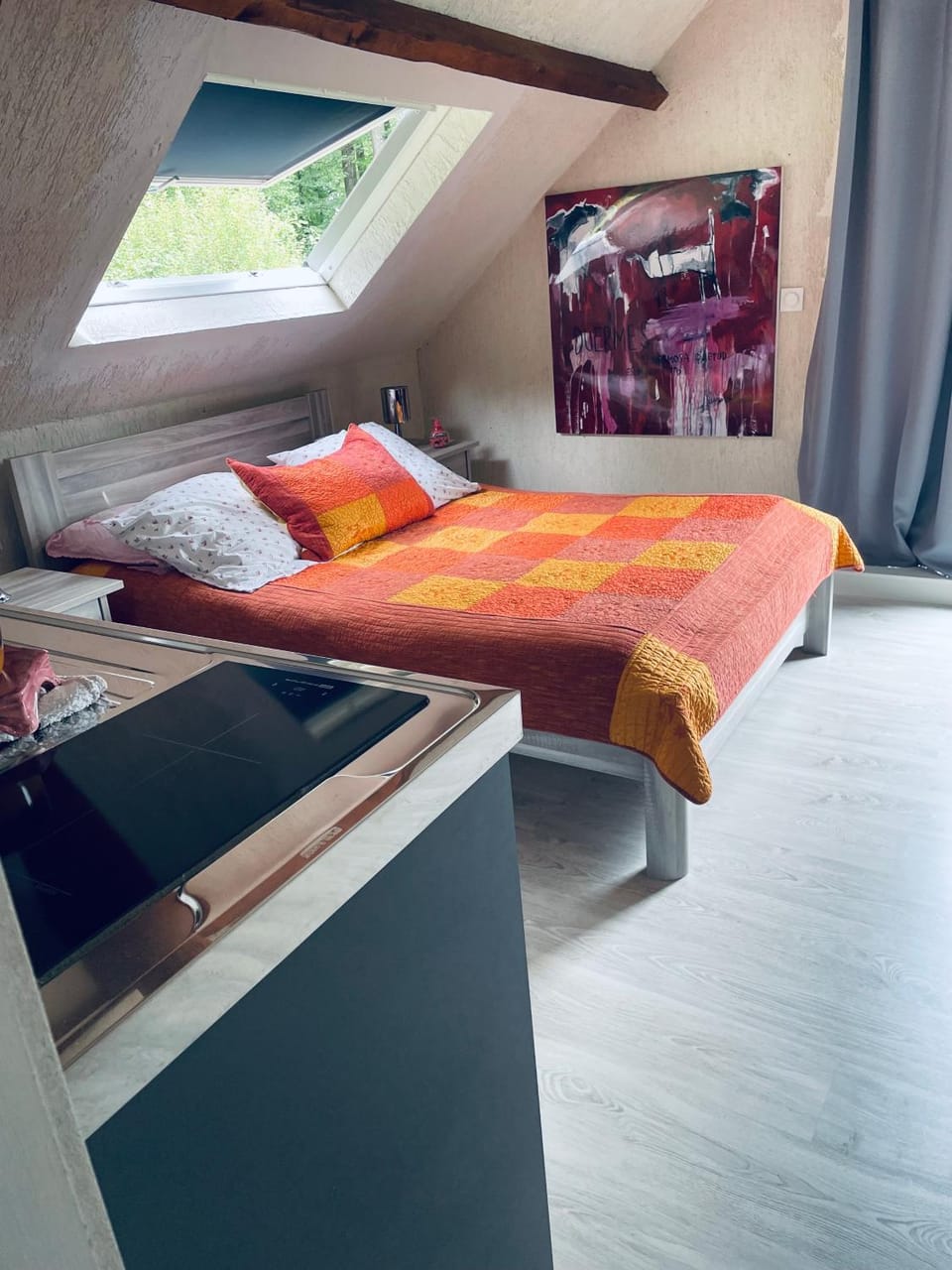 Bed, Bedroom, stove