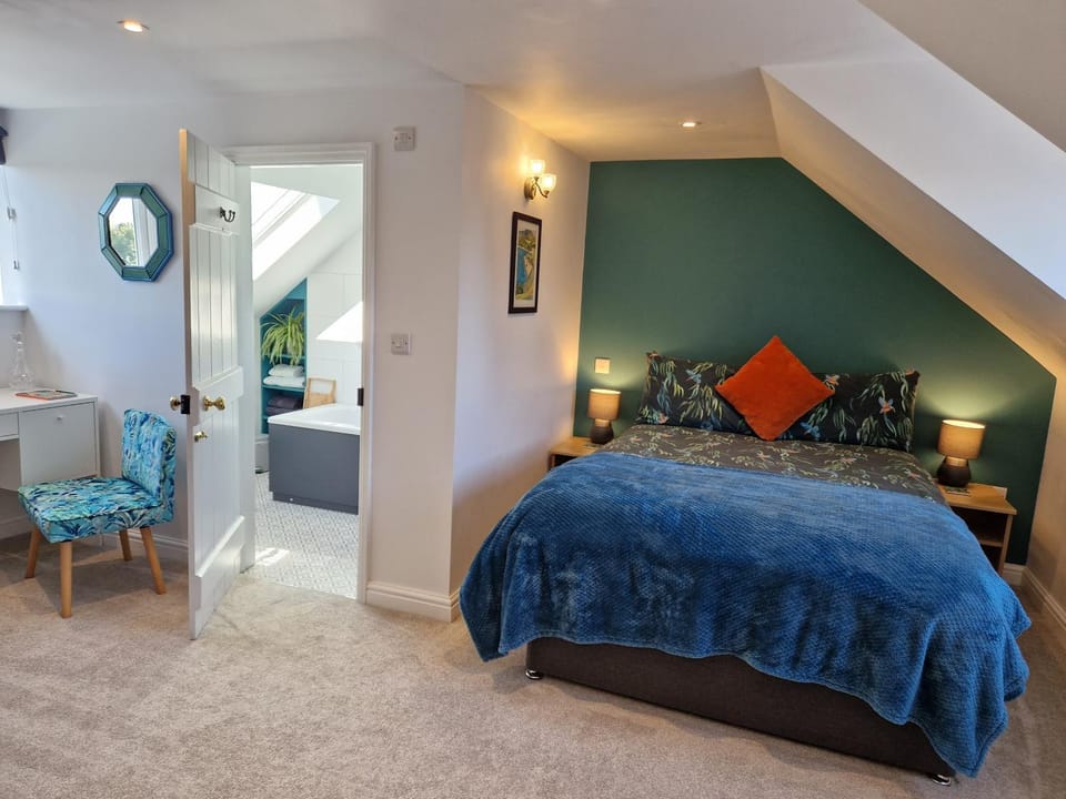 Bathroom, Bedroom