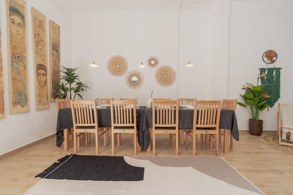 Living room, Dining area