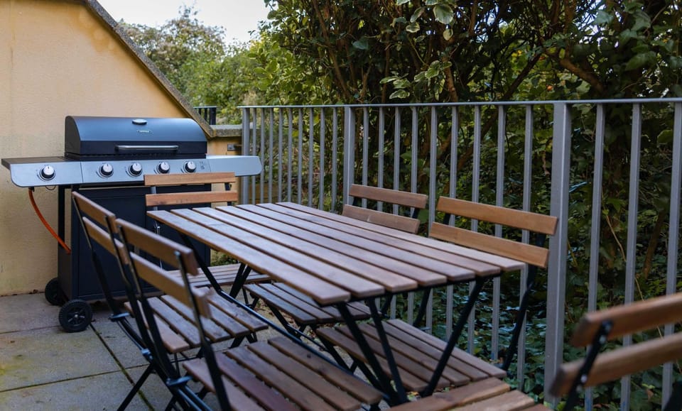 Patio, BBQ facilities, Balcony/Terrace