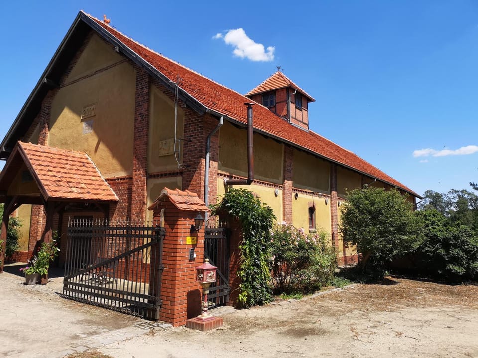 Property building, Day