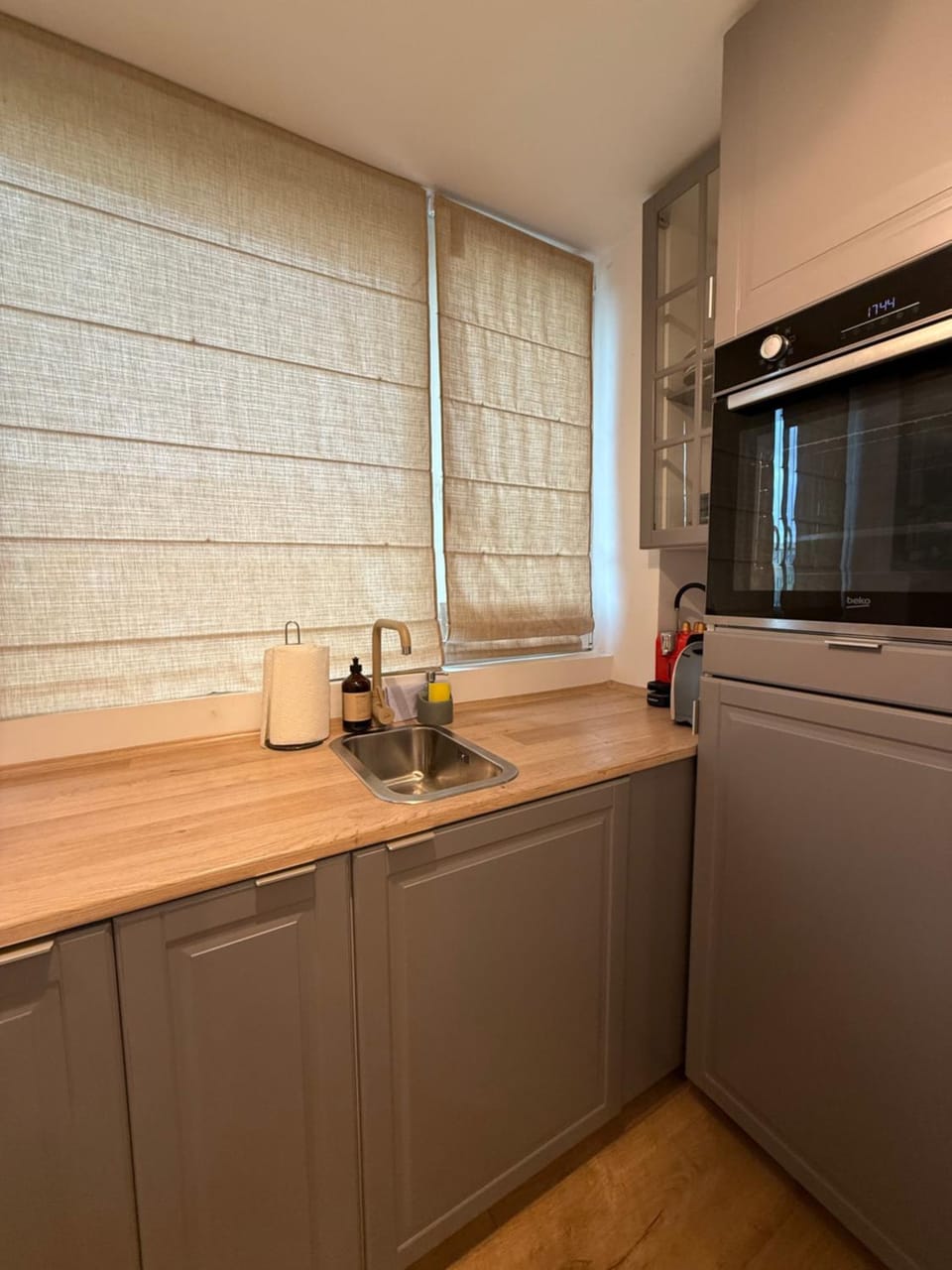 Kitchen or kitchenette, stove