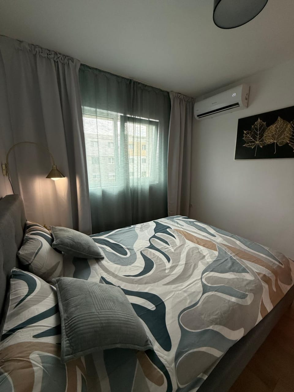 Bed, Bedroom, air conditioner