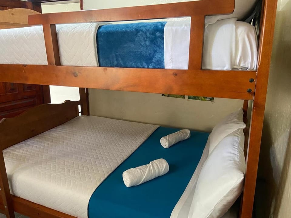 BAÑOS MINI DEPARTAMENTO AMOBLADO EN PLENO CENTRO de LA CIUDAD Apartment in Banos