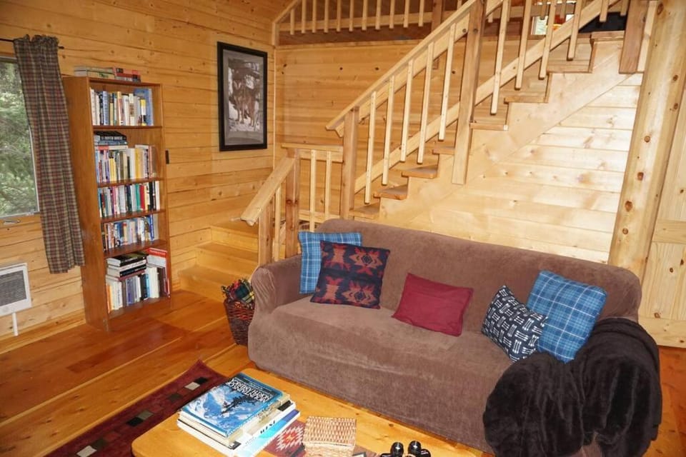 Beautiful Mountain Cabin near Tetons Yellowstone Cabin in Wyoming