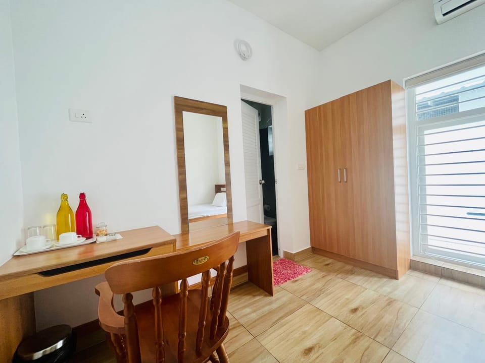 wardrobe, air conditioner
