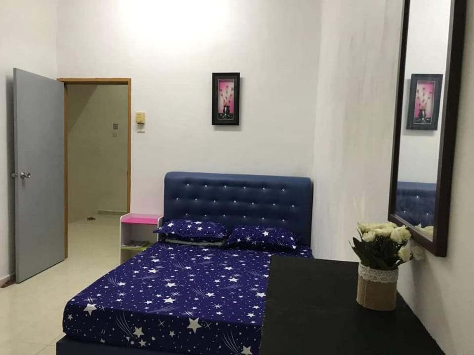 Julia Homestay Taman Tasik Utama MiTC House in Malacca