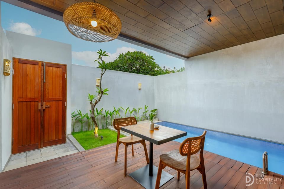 Garden, Swimming pool