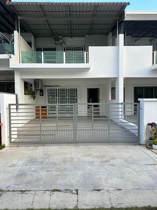 Property building, Balcony/Terrace