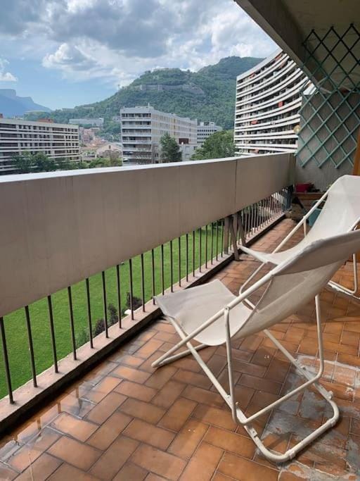 T1 rénové, idéalement situé Apartment in Grenoble