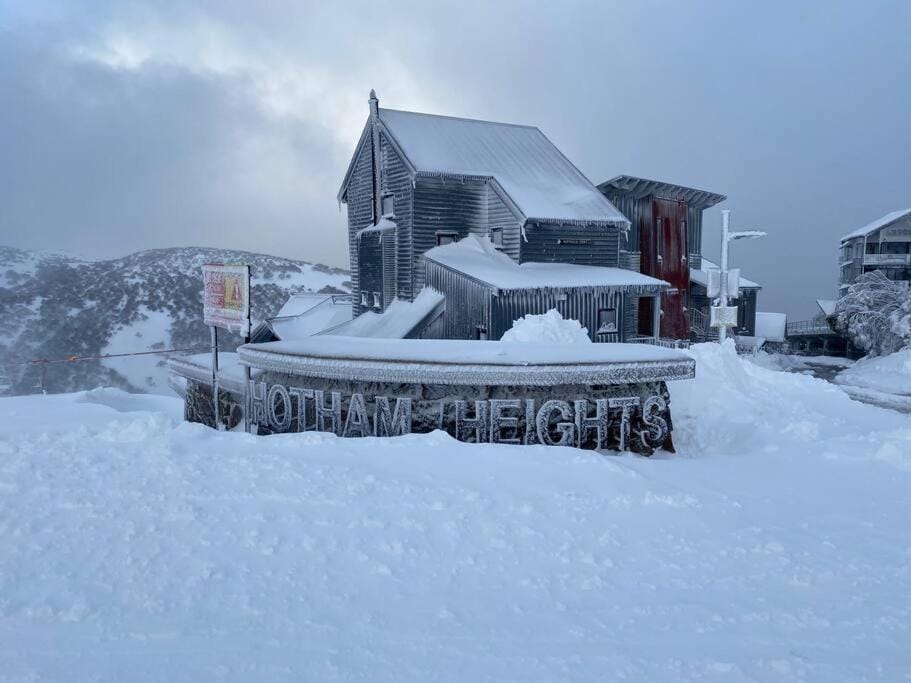 Sub-Zero Mt Hotham Chalet in Hotham Heights