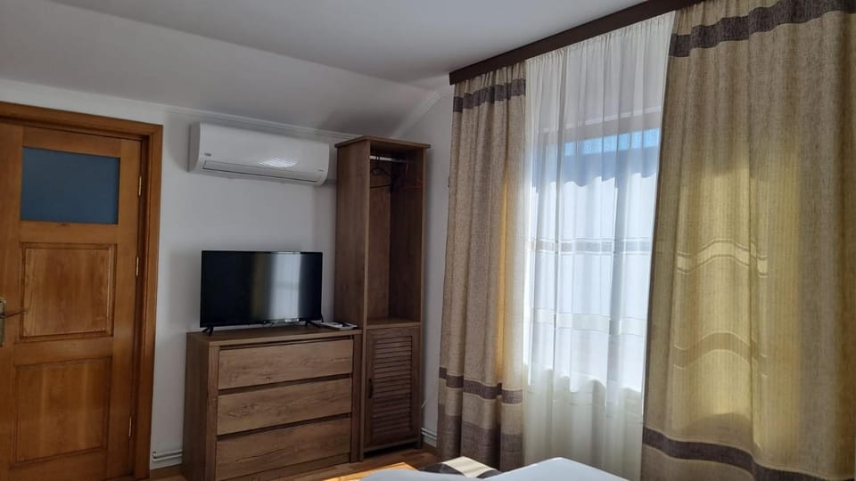 Hanul Ancutei Bed and Breakfast in Romania