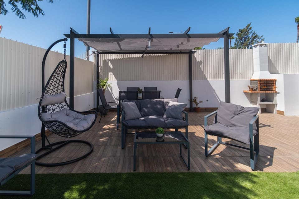 Patio, Day, Garden, Seating area, Garden view