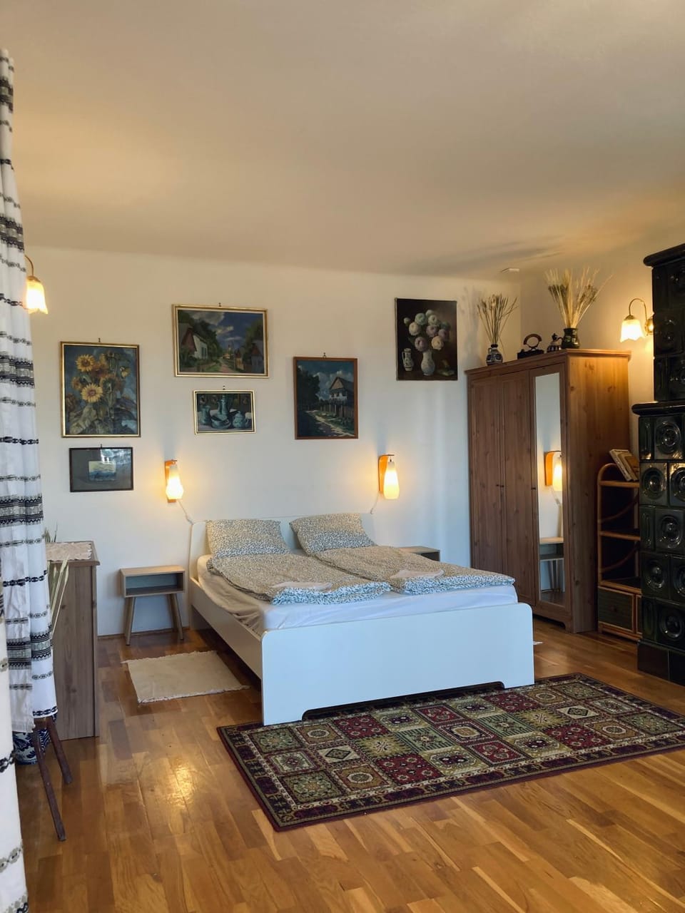 Living room, Bedroom