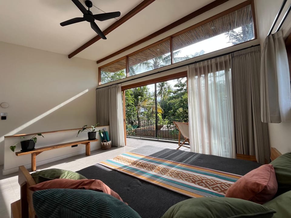 Living room, Photo of the whole room