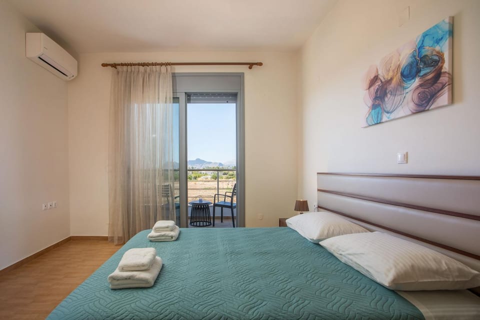 Bed, Photo of the whole room, Bedroom, air conditioner