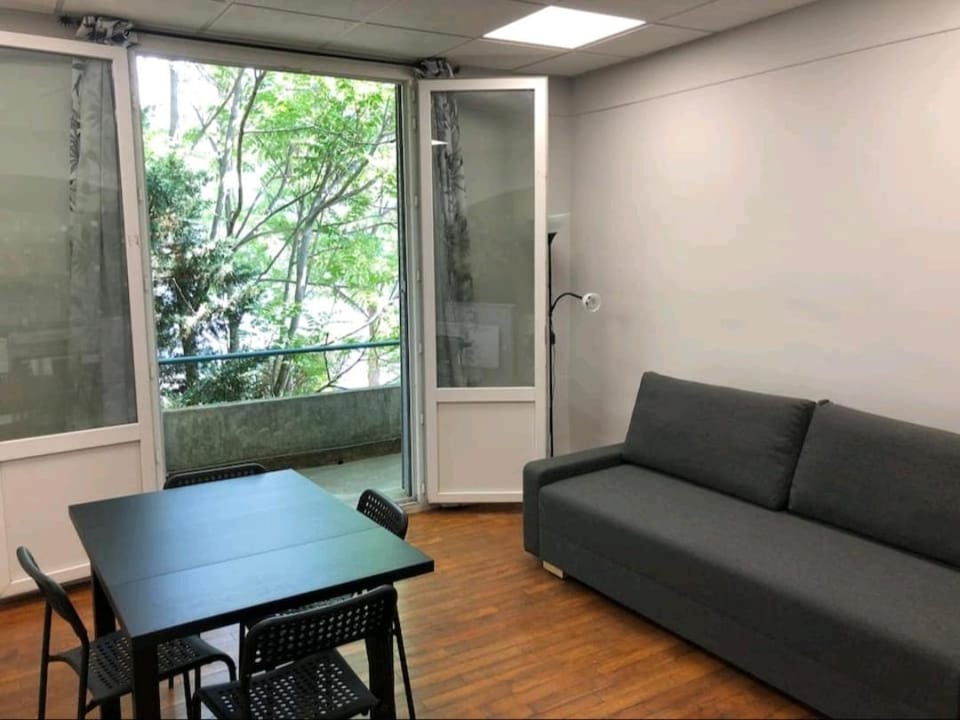 Charmant Studio-Lyon 3éme Apartment in Vaulx-en-Velin