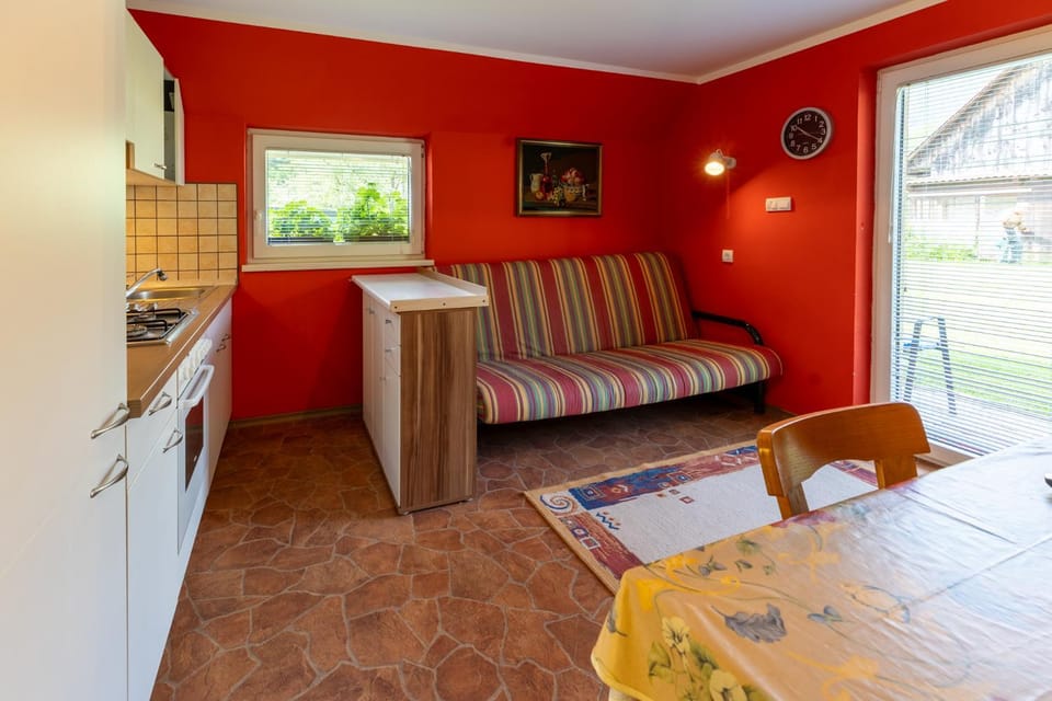 Bed, TV and multimedia, Living room, Dining area, kitchen
