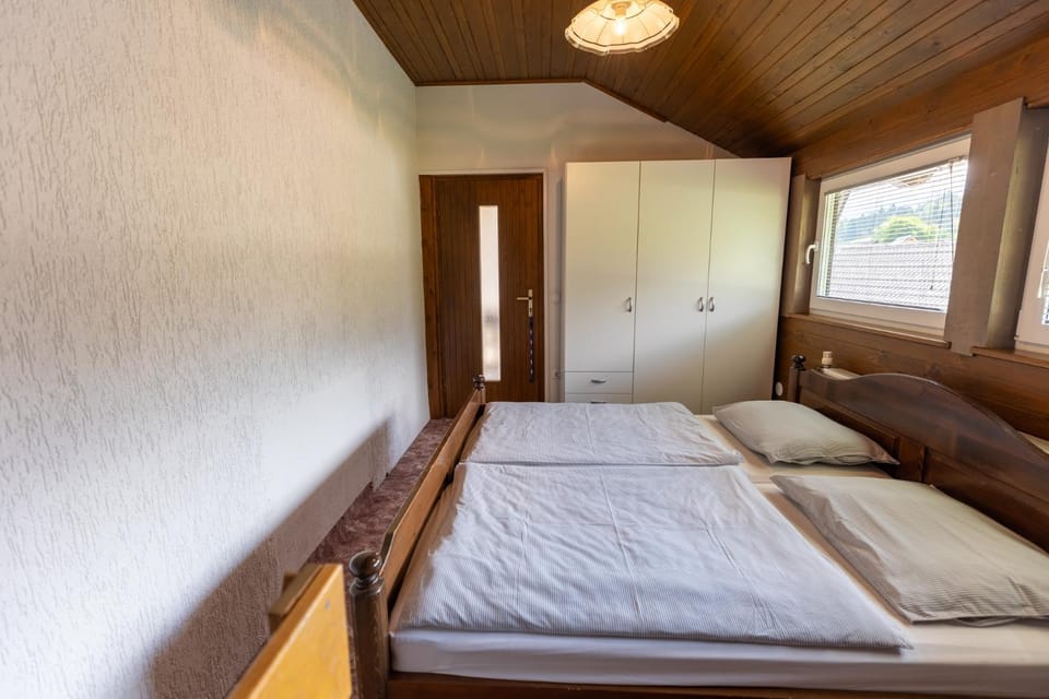 Bed, Bedroom, wardrobe
